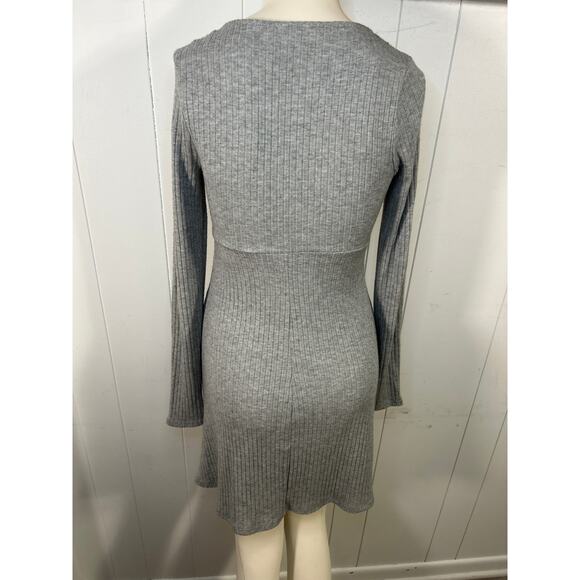 LUSH from Nordstrom Ribbed Long Sleeve Sweater Dress in Gray. Size L. NWOT - Picture 4 of 7